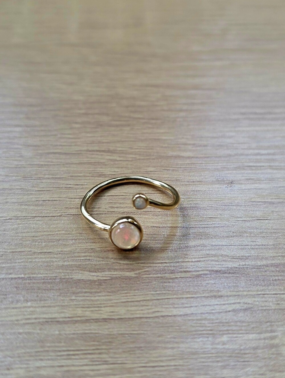 Gold Open Band Ring with Pink Opal and Green Accent. 925. 14kt Plated.